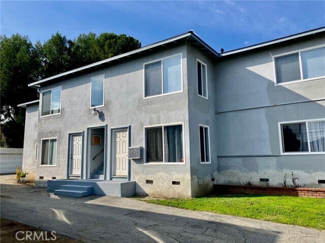 Building Photo - 1310 Anaheim St