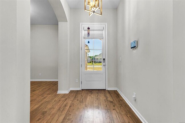 Foto del edificio - 816 Hedgefield Way