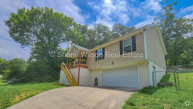 Building Photo - 530 Mount View Dr