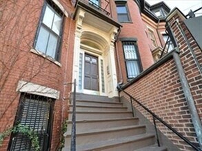 Building Photo - 141 Arlington St
