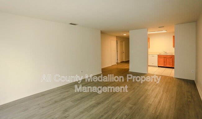 Building Photo - 2511 Hightower Ave S