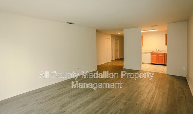 Foto del edificio - 2511 Hightower Ave S