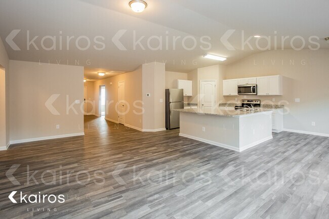 Building Photo - 1185 Silvertrace Dr.