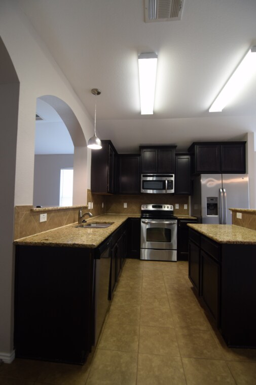Foto del edificio - 5401 Frisco Dr