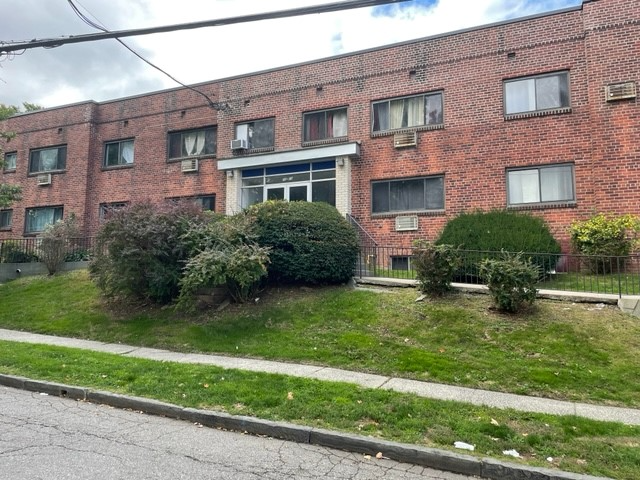 Foto del edificio - 26 Oakwood Ave