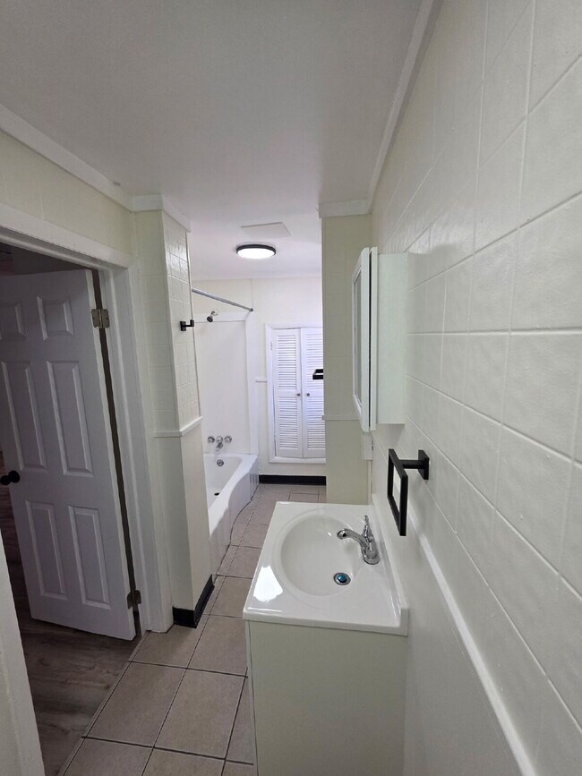 Foto del edificio - Beautiful 3 bedroom home located on Myrtle Hill Park!