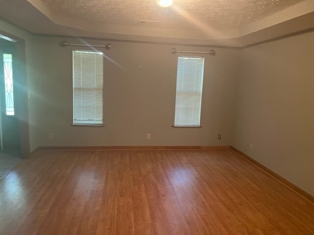 Building Photo - 3100 Rose Hill Rd