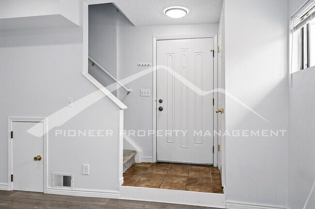 Foto del edificio - Charming Condo with Washer/Dryer and Mount...