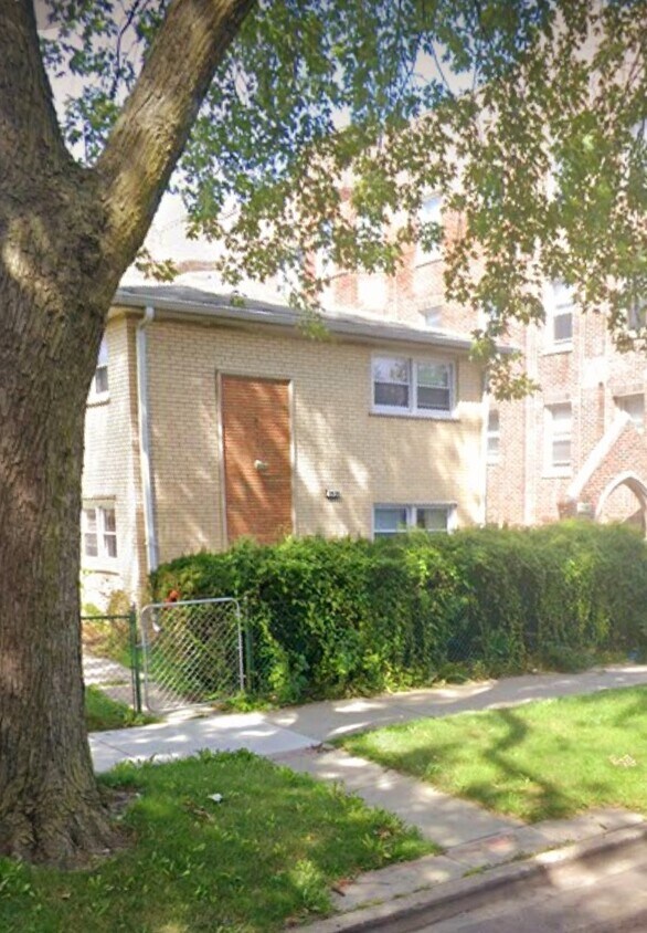 Primary Photo - 7920 S Dobson Ave