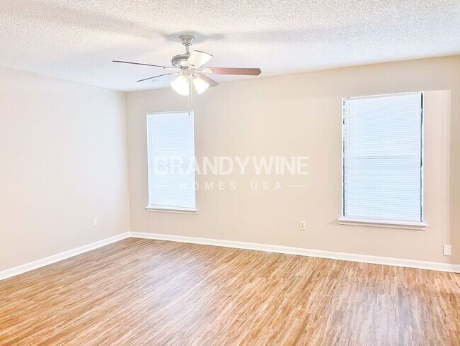 Building Photo - Apply Today!