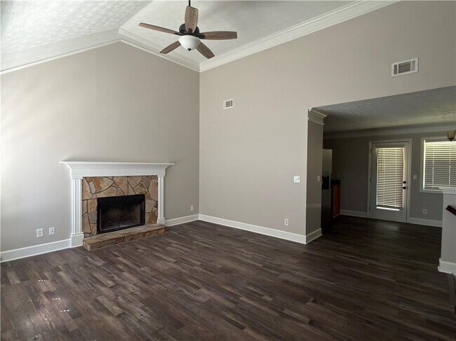 Foto del edificio - 252 Thorn Brook Cir