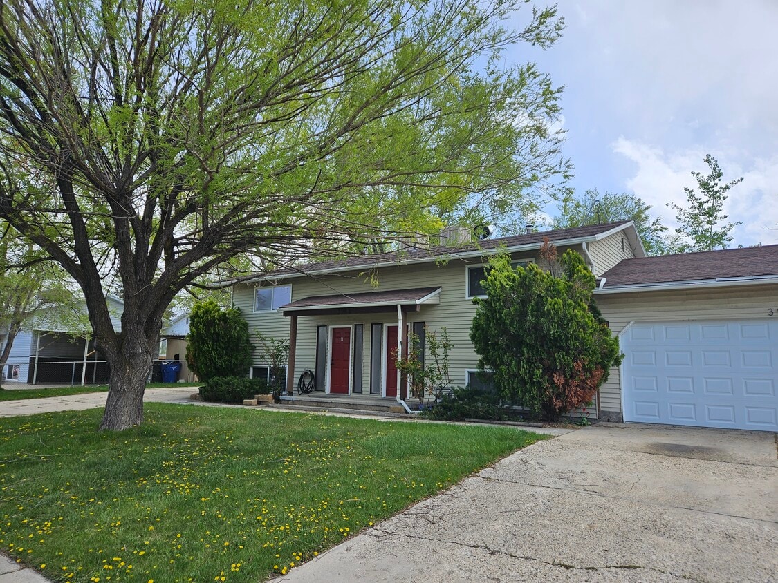 3963 Dimrall Dr, Salt Lake City, UT 84118 Townhome Rentals in Salt