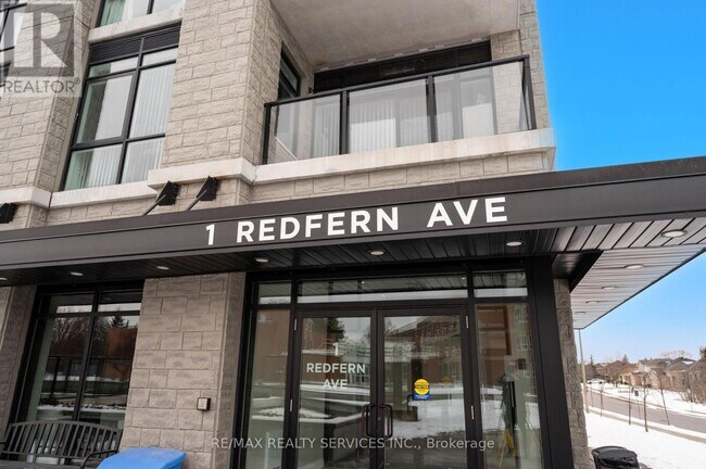Photo du bâtiment - 1-411 Redfern Ave