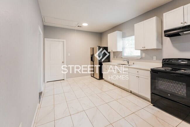 Building Photo - Dreamy 3 bedroom home in Dallas!
