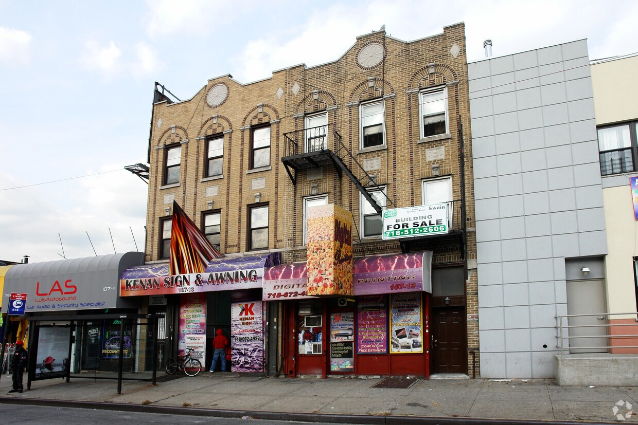 Foto del edificio - 10713 Northern Blvd