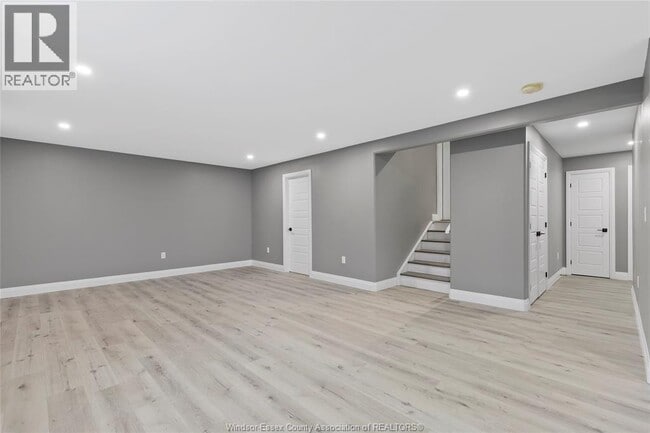 Building Photo - 302 Kempt St