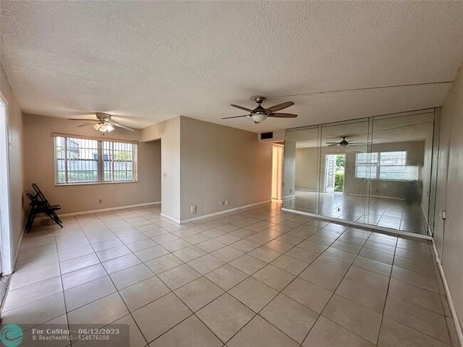 Building Photo - 378 Durham Cir