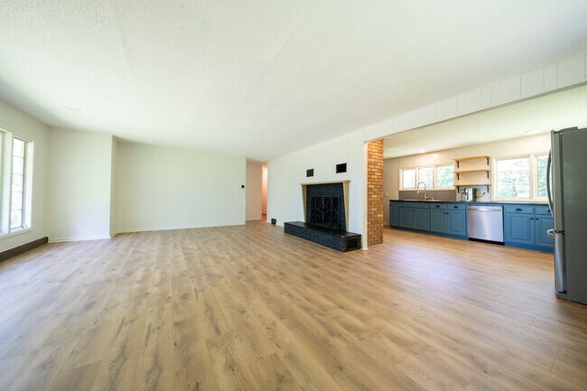 Foto del edificio - 1580 Letendre St