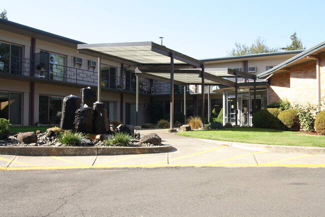 Entrada principal a apartamentos - Willamette Lutheran Retirement Community