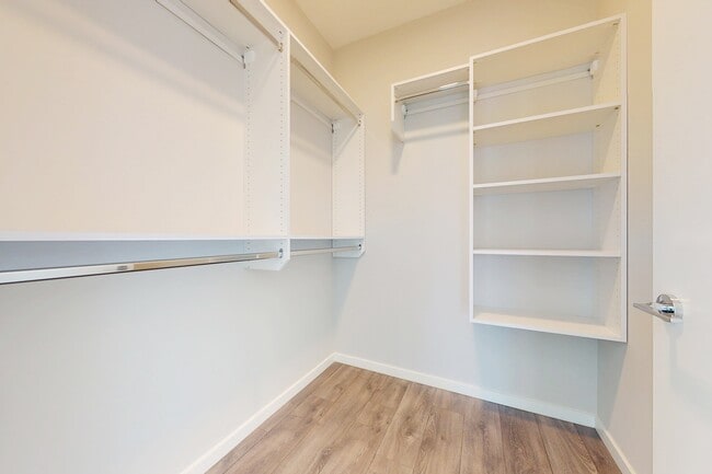 Interior Photo - 5252