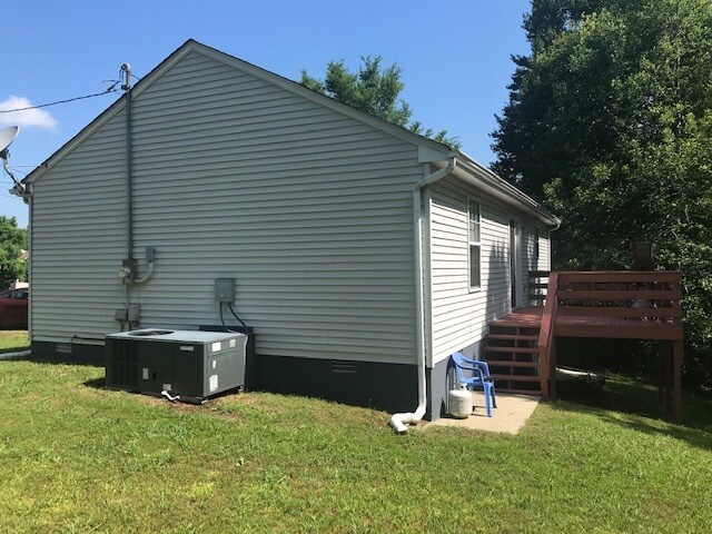 Building Photo - 527 Bellwood St
