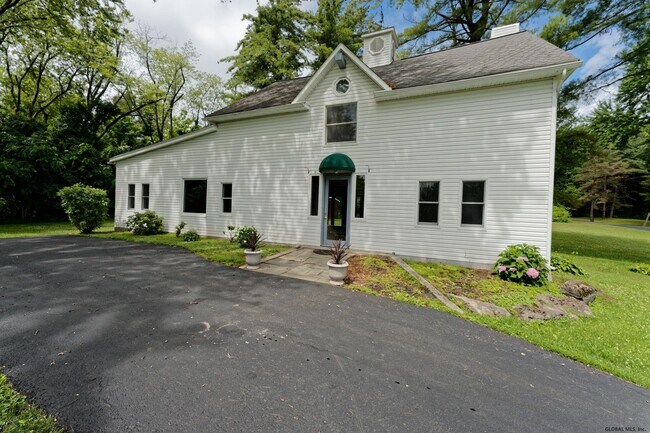 Building Photo - 1412 River Rd