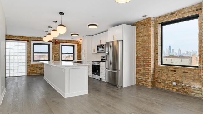 Building Photo - 06 - Mil 1371 LLC