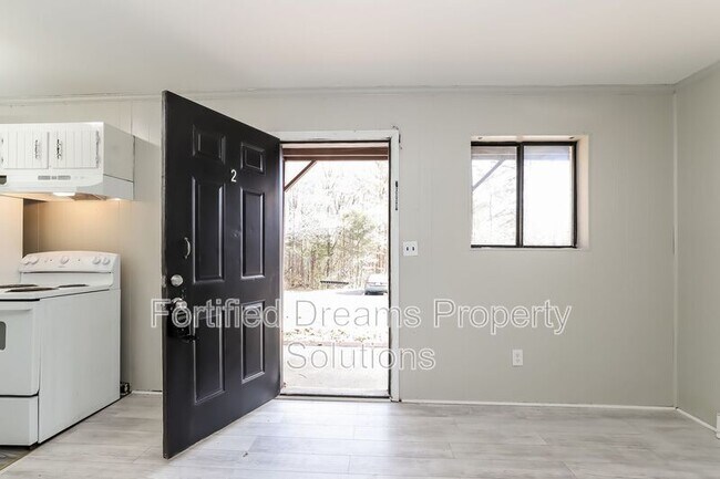 Foto del edificio - 201 Leisure Time Ln