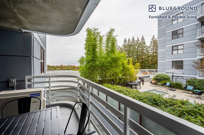 Foto del edificio - 20350 Stevens Creek Blvd