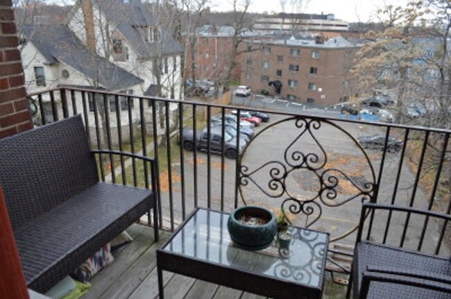 Photo - 1 Bedroom in Allston Village, Heat and hot water included Apartment
