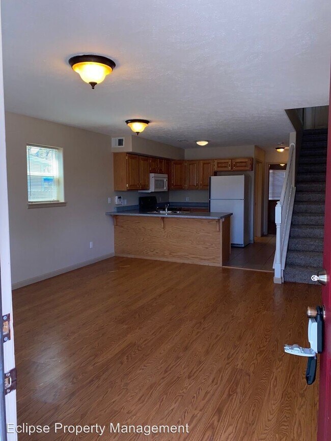 Foto del edificio - 3 br, 2 bath House - 222 W Fourth St