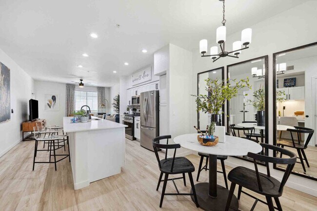 Building Photo - Zone Luxe Apartments