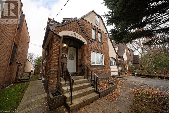 Building Photo - 108 Colborne St N