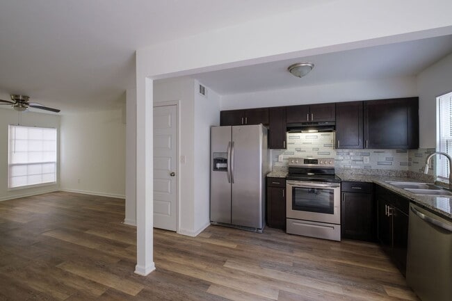 Interior Photo - Golden Gate Townhomes