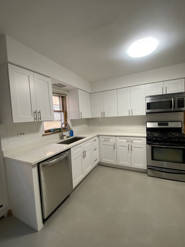 Building Photo - 5230 N Delphia Ave