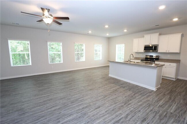 Building Photo - 2105 Jessica Way