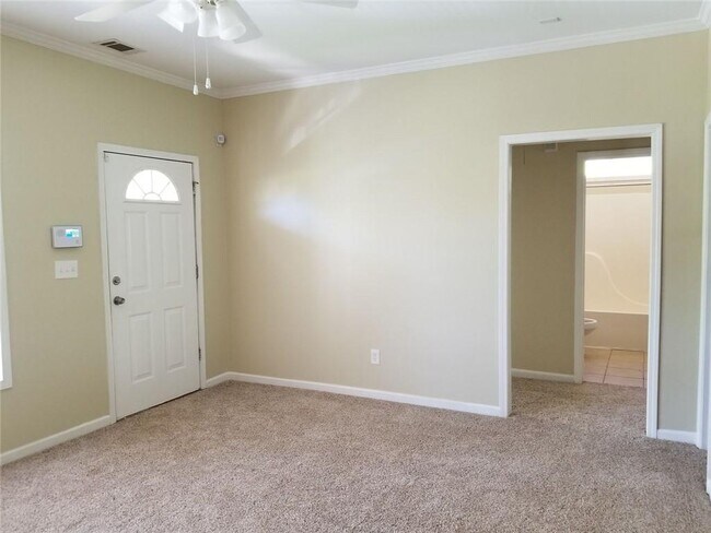 Foto del edificio - 1822 Elaine Dr