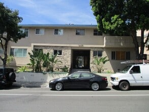 Building Photo - 1435 N Fairfax Ave