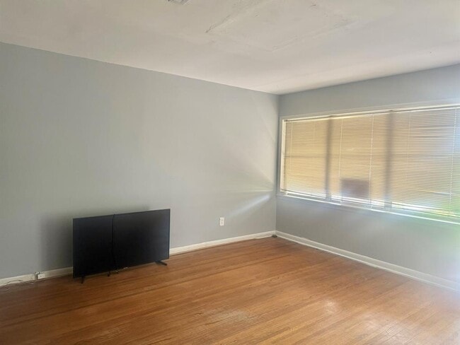 Building Photo - 1509 Ronson Rd
