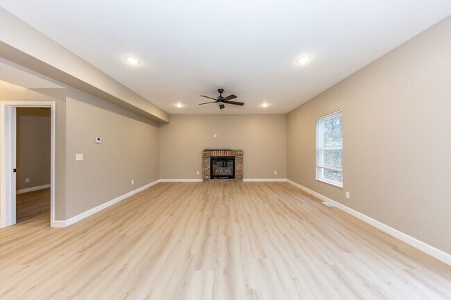 Building Photo - New Construction- 4 bedroom plus bonus roo...