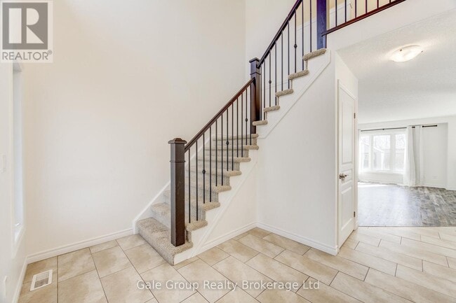 Building Photo - 403 Champlain Ave