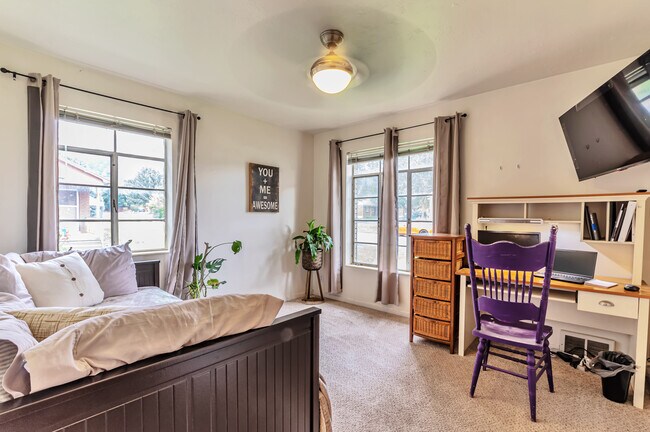 Foto del edificio - 1220 Binford St