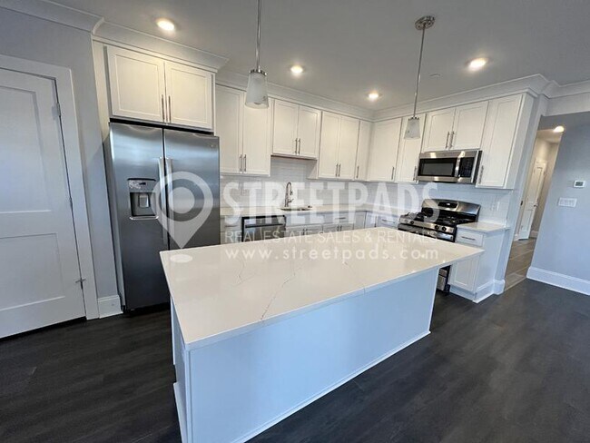 Building Photo - 5 bedroom in Boston MA 02134