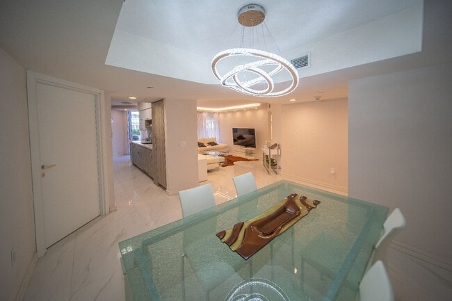 Foto del edificio - Luxury 2bd/2ba beachfront condo with large private patio