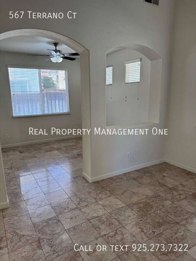 Building Photo - 567 Terrano Ct