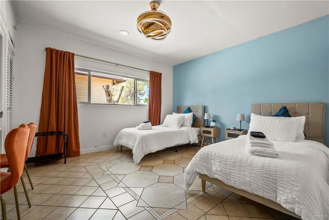 Foto del edificio - 9150 10th Ave