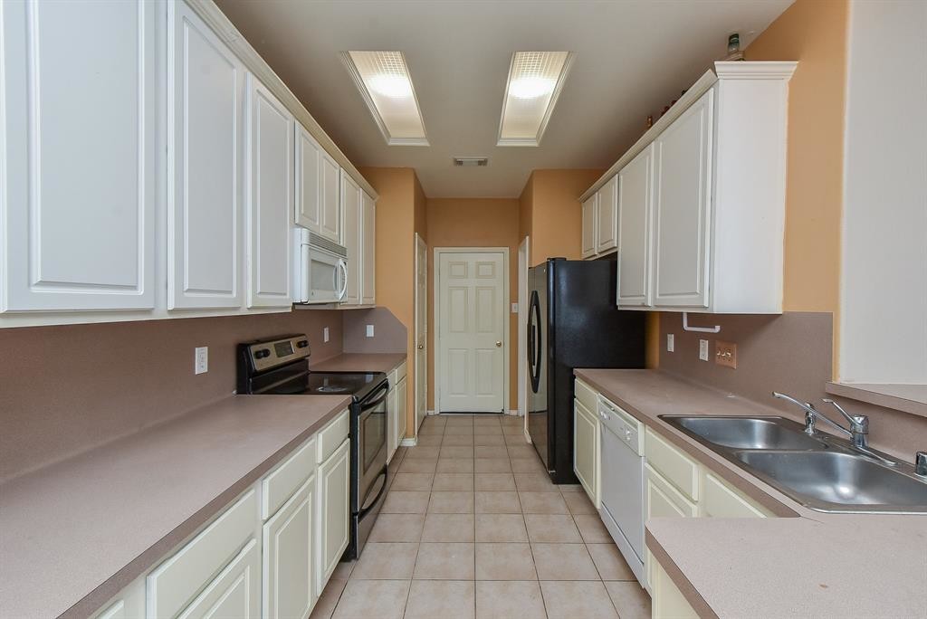 Primary Photo - 3042 Loganberry Park Ln