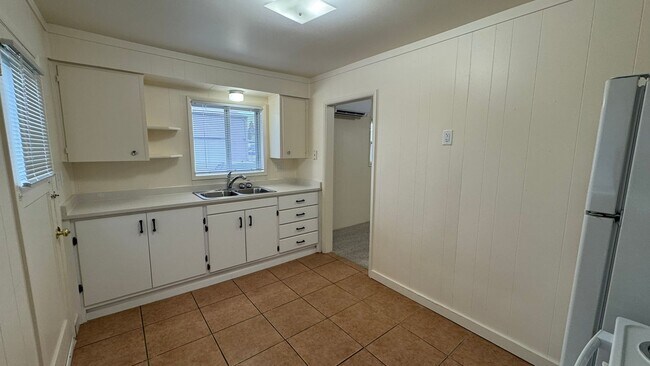 Foto del edificio - Newly Remodeled 2BD/1BA Home – Fenced Yard & A/C in Every Room!