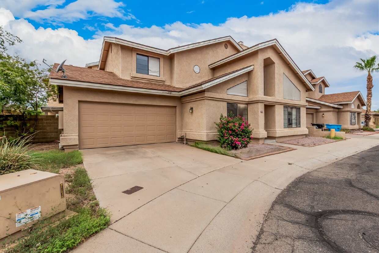 Foto principal - 3 bed 2.5 bath Single Family Home - Union ...