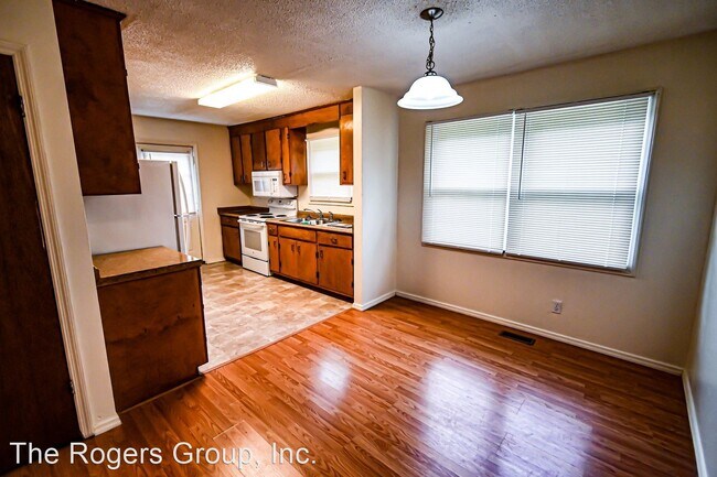 Foto del edificio - 3 br, 1 bath House - 827 Taylor Street